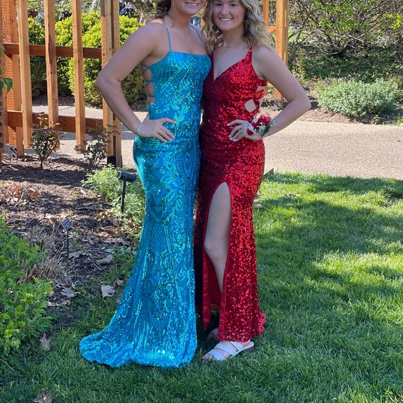 lulus - Picture 2 of 2